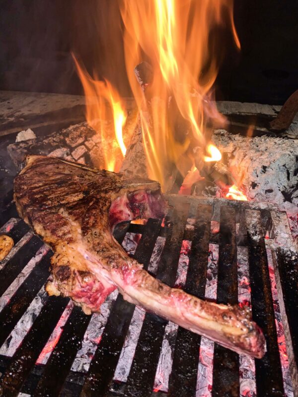 Tomahawk di vitella scottona - immagine 4